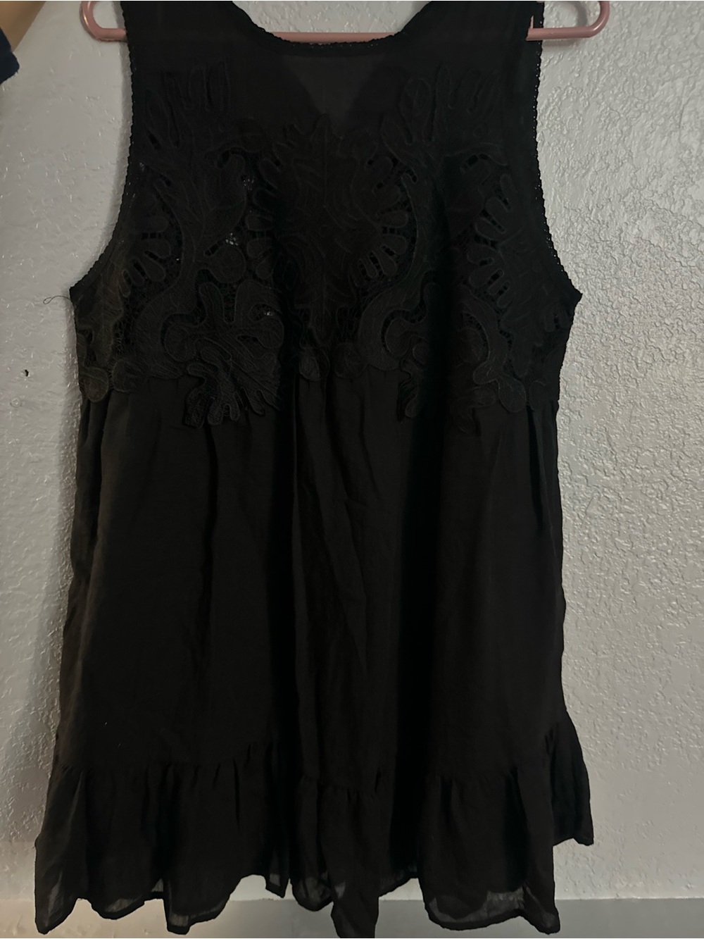 Umgee Black Lace Yoke Sleeveless Camisole Top